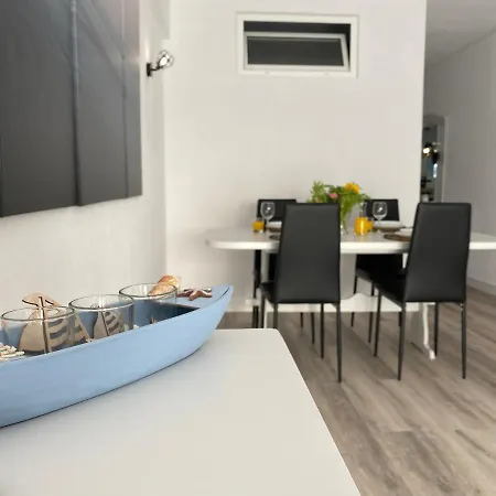 Renovated Oasis Ocean View 1bd Wi-fi 3 Min