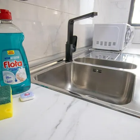 Renovated Oasis Ocean View 1bd Wi-fi 3 Min דירה אלבופיירה